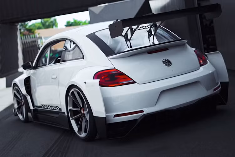 Prior Design và JP Performance chỉ sản xuất giới hạn 53 chiếc Volkswagen Beetle bản đua thân rộng. Mức giá của gói độ này vào khoảng 7.000 USD, chưa bao gồm nâng cấp về động cơ.