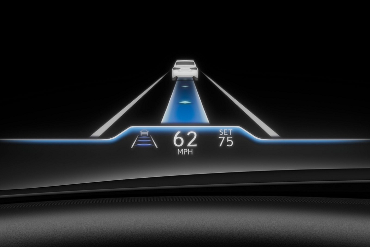 Ngoài ra, LS 2021 còn có cửa sổ trời cỡ lớn, kính hậu kỹ thuật số, màn hình thông tin giải trí 12,3 inch, dàn âm thanh Mark Levinson 23 loa với loa siêu trầm, kết nối Apple CarPlay/Android Auto, màn hình HUD màu, màn hình điều khiển đa phương tiện 3 inch cảm ứng đi kèm Lexus Remote Touchpad.