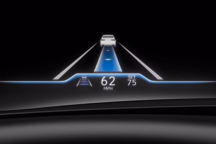 Ngoài ra, LS 2021 còn có cửa sổ trời cỡ lớn, kính hậu kỹ thuật số, màn hình thông tin giải trí 12,3 inch, dàn âm thanh Mark Levinson 23 loa với loa siêu trầm, kết nối Apple CarPlay/Android Auto, màn hình HUD màu, màn hình điều khiển đa phương tiện 3 inch cảm ứng đi kèm Lexus Remote Touchpad.