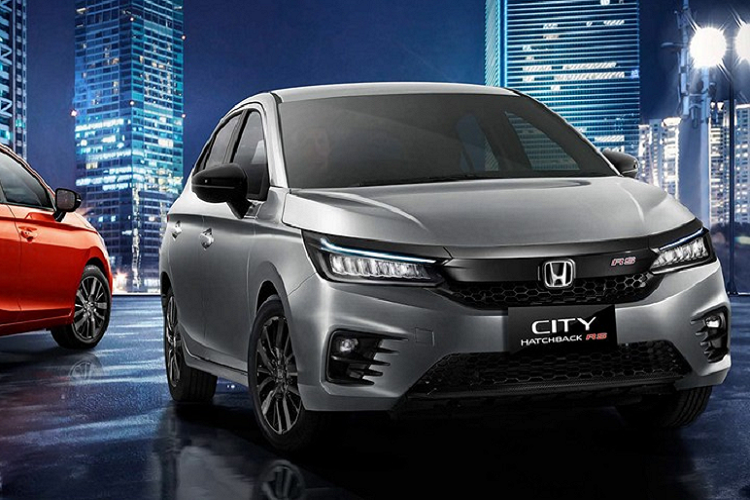 Vào hồi tháng 11 năm ngoái, Honda đã chính thức vén màn mẫu xe City Hatchback hoàn toàn mới tại thị trường Thái Lan. Đến nay, sau 4 tháng, Honda City Hatchback 2021 mới tiếp tục trình làng ở một thị trường Đông Nam Á khác, đó là Indonesia. Ở thị trường Indonesia, City Hatchback sẽ thay thế người anh em cùng phân khúc là Jazz. Điều thú vị là mẫu xe này lại ra mắt Indonesia trước cả phiên bản sedan.