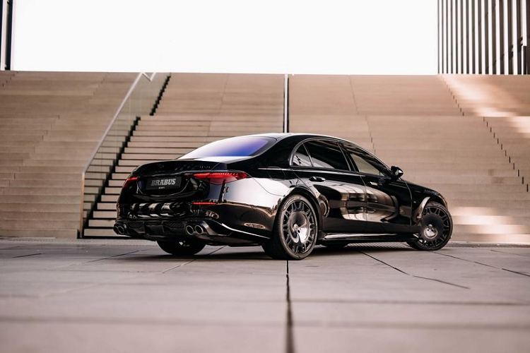 Brabus cho biết hãng cũng đang nghiên cứu các nâng cấp sức mạnh khác cho những hệ truyền động còn lại của S-Class 2021, bao gồm cả hệ thống hybrid.