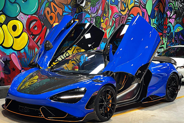 Không chỉ nhẹ hơn, McLaren 765LT còn mạnh hơn 720S "trái tim" của siêu xe giới hạn này vẫn là khối động cơ V8, tăng áp kép, dung tích 4.0 lít nhưng đã mang đến công suất tối đa 755 mã lực và mô-men xoắn cực đại 800 Nm, tăng 30 Nm.