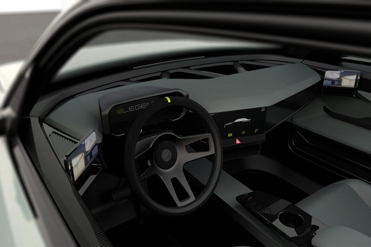 Công ty E-Legend hứa hẹn những con số hiệu suất đáng kinh ngạc với EL1, tuyên bố nó sẽ có thể gia tốc 0-100 km/h trong 2,8 giây và rồi đạt 200 km/h trong chưa đầy 10 giây. Hơn nữa, cụm pin được giới thiệu sẽ cung cấp cự li di chuyển 400 km và đủ chạy 2 vòng hoàn chỉnh đường đua Nurburgring ở Đức khi sử dụng chế độ lái SportPlus. Mẫu xe điện E-Legend EL1 bảnh bao này cũng có công nghệ điều hướng mô-men xoắn để hỗ trợ khả năng xử lý.