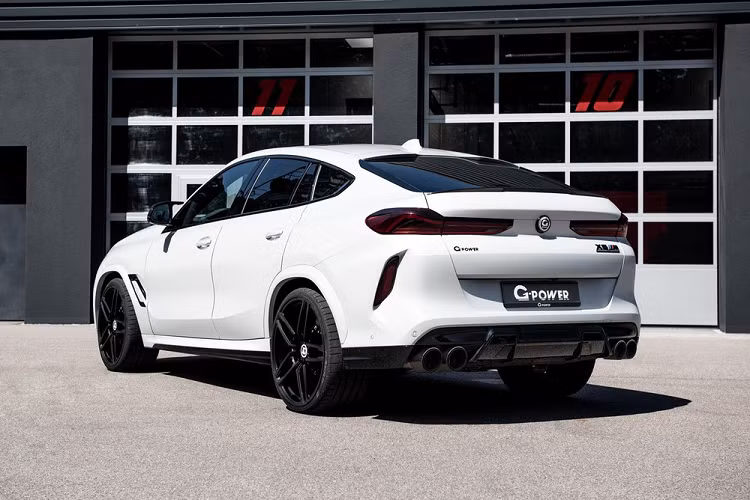 G-Power không nói rõ những trang bị nâng cấp mới ảnh hưởng hiệu suất vận hành ra sao, nhưng nó nhất định là nhanh hơn đáng kể so với X6 M thông thường, vốn có khả năng gia tốc từ 0-100 km/h trong 3,8 giây và đạt tốc độ tối đa 288 km/h khi lắp đặt gói M Driver.