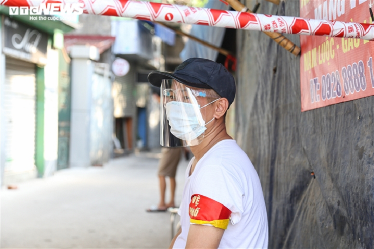 Ảnh: 50 chốt "vùng xanh" phòng chống COVID-19 đầu tiên tại Hà Nội - Hình 5 Anh: 50 chot