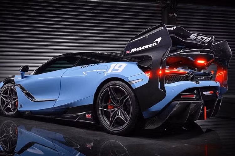 Chỉ bằng một vài chi tiết kể trên, Darwinpro đã thành công khi biến McLaren 720S thành một chiếc Senna nếu chỉ nhìn từ bên ngoài.