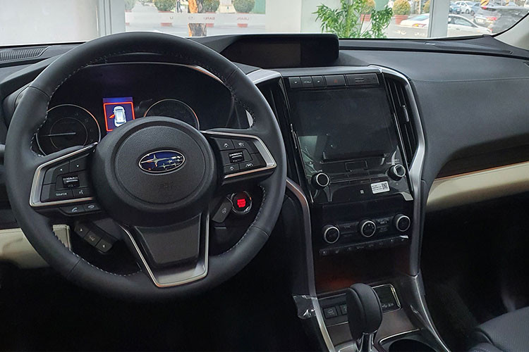 Bước vào bên trong Subaru Evoltis 2021, khách hàng Philippines sẽ tìm thấy không gian nội thất 7 chỗ với 2 ghế thương gia ở hàng ghế giữa. Trong khi đó, Subaru Ascent ở thị trường Mỹ có cả phiên bản 8 chỗ.