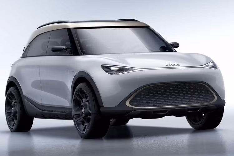 Tại Triển lãm Ô tô Frankfurt 2005, thương hiệu Smart đã lần đầu tiên chơi đùa với ý tưởng crossover bằng cách hé lộ mẫu concept Formore. Tuy nhiên, mẫu xe đó không bao giờ được đưa vào sản xuất thật vì khó khăn tài chính của công ty DaimlerChrysler đã giải thể. Tua nhanh tới tháng 9 năm 2021, mẫu crossover Smart chạy điện mới đã quay trở lại với một hình thù hoàn toàn mới.