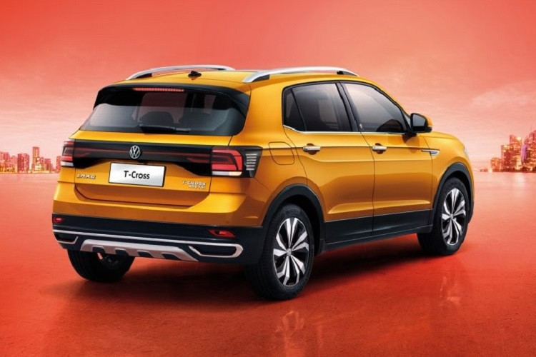 Tại thị trường Philippines, Volkswagen T-Cross thế hệ mới sẽ được trang bị động cơ xăng 4 xi-lanh, hút khí tự nhiên, dung tích 1.5L, sản sinh công suất tối đa 115 mã lực và mô-men xoắn cực đại 145 Nm giống với xe hiện đang bán ở Trung Quốc. Động cơ này đồng hành với hộp số tự động 6 cấp, cho phép xe tăng tốc từ 0-100 km/h trong 13,3 giây và đạt vận tốc tối đa 185 km/h. Tuy không nhanh và mạnh nhưng Volkswagen T-Cross 2021 lại chỉ tiêu thụ lượng xăng trung bình 5,9 lít/100 km.