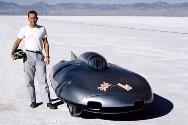 Khối động cơ dung tích 1.5 lít chỉ tạo ra 68 mã lực khi lần đầu tiên nó được lắp vào trong khoang động cơ của MGA, nhưng vào thời điểm MG bổ sung một bộ siêu nạp cực lớn, và bơm thêm khoảng 14,5 kg lực đẩy, nó có thể tạo ra 300 mã lực.