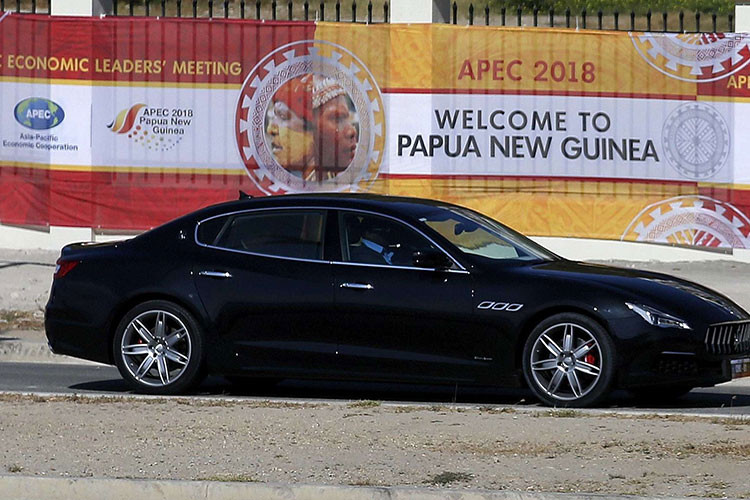 Ngay từ đầu, ông Banker đã lên tiếng chỉ trích việc mua dàn xe sang phục vụ APEC và bày tỏ sự hoài nghi về khả năng có thể tìm thị trường cho những chiếc ôtô này sau khi Hội nghị kết thúc. Theo ông, những chiếc Maserati Quattroporte không phù hợp với điều kiện đường sá địa phương. Bên cạnh đó, tại nước này còn không có nơi để bảo dưỡng những chiếc xe.