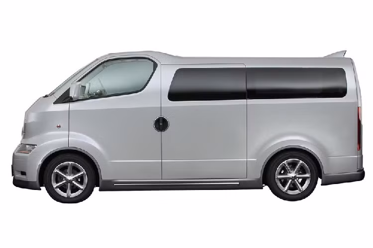 Thật đáng tiếc khi văn phòng di động Toyota DMT chỉ tồn tại dưới dạng một mẫu concept mà không được đưa vào sản xuất. Tua nhanh tới thời điểm 2021, nó bỗng trở nên hấp dẫn và phù hợp hơn trong bối cảnh nhiều người phải làm việc từ xa, và trào lưu cuộc sống xe van đang trỗi dậy ở nhiều nơi trên thế giới.