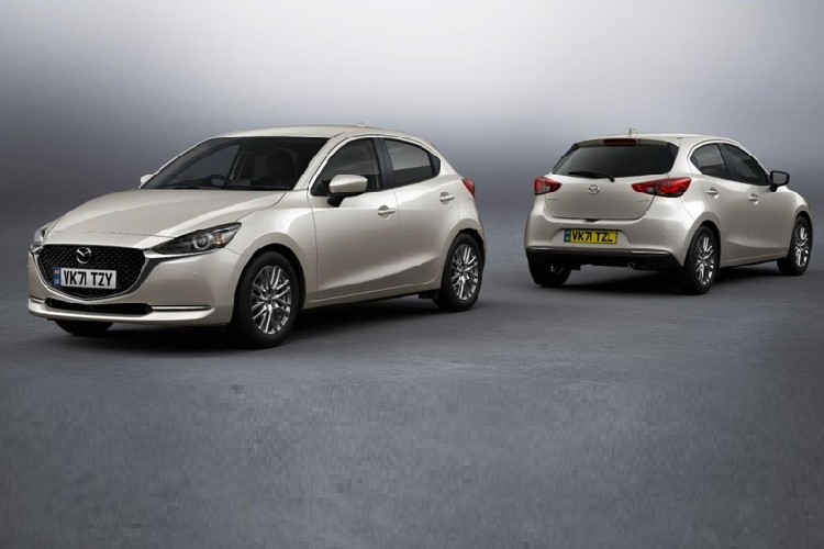 Tại thị trường châu Âu, Mazda2 2022 sẽ có 3 bản trang bị là Pure, Agile và Select. Hiện giá xe Mazda2 mới tại châu Âu vẫn chưa được hé lộ. Trong khi đó, giá xe Mazda2 2022 ra mắt hồi tháng 8 có mức dao động từ 16.475 - 20.845 Bảng (khoảng 505 - 639 triệu đồng).
