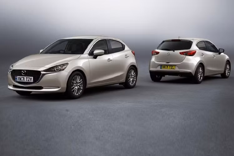 Tại thị trường châu Âu, Mazda2 2022 sẽ có 3 bản trang bị là Pure, Agile và Select. Hiện giá xe Mazda2 mới tại châu Âu vẫn chưa được hé lộ. Trong khi đó, giá xe Mazda2 2022 ra mắt hồi tháng 8 có mức dao động từ 16.475 - 20.845 Bảng (khoảng 505 - 639 triệu đồng).