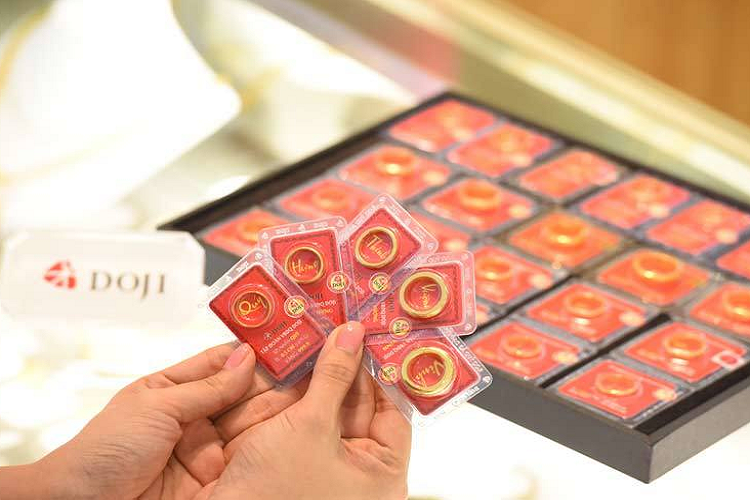 Gia vang hom nay 8/12: Tang tro lai sau chuoi ngay giam