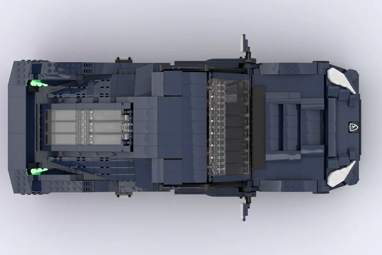 Nhưng cuối cùng, “platon_dr” đã có thể làm đúng tất cả các chi tiết và cảm thấy tự hào về việc sao chép chính xác nội thất của Nevera. Chiếc xe Rimac Nevera Lego thậm chí còn đi kèm với cửa cánh bướm có thể mở giống như xe thật, và có một vài khoang mở khác.