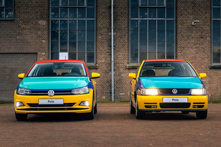 5. Volkswagen Polo Harlequin: Được ra mắt lần đầu tiên vào năm 1995, Polo Harlequin là phiên bản đầy màu sắc nhất từng được tạo ra của dòng xe này. Có tổng cộng 4 màu sắc được phối trên mẫu Polo Harlequin, gồm vàng Ginster Yello, xanh dương Chagall Blue, xanh lá Pistachio Green và đỏ Flash Red. Vào năm nay, Volkswagen Hà Lan đã tạo lại phiên bản Harlequin cho thế hệ Polo mới nhất đang được bán tại quốc gia này.