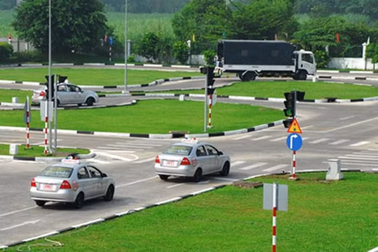 Dung sat hach bang lai xe de phong chong dich Covid-19?