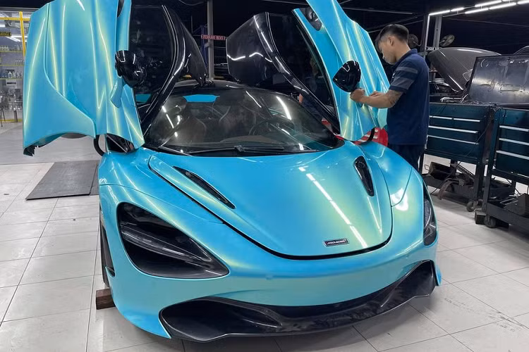 McLaren 720S hon 20 ty dau tien tai Viet Nam “len do“ sieu khung