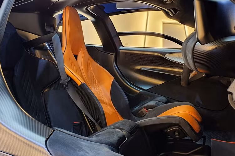 Siêu xe McLaren Speedtail được ra mắt lần đầu tiên hồi tháng 10/2018. Điểm đặc biệt của Speedtail nằm ở chỗ, đây là siêu xe "3 nhất" của thương hiệu McLaren từ trước tới nay, bao gồm sang trọng nhất, tốc độ nhanh nhất và có cấu tạo duy nhất. Điều này được chính hãng siêu xe Anh Quốc khẳng định từ thời điểm ra mắt.