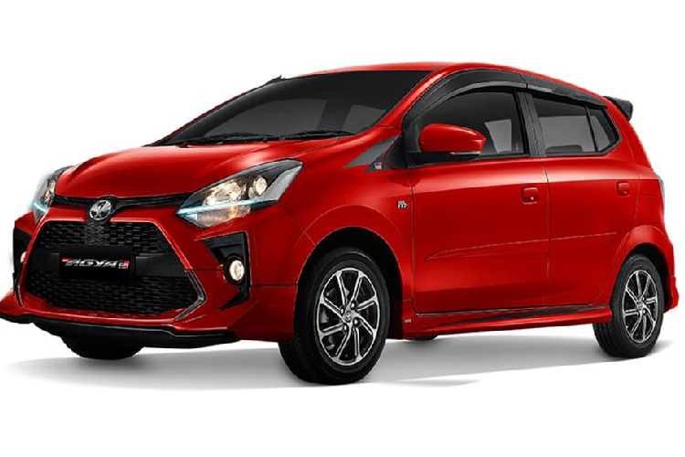 Những trang bị an toàn của xe cũng khá cơ bản với hệ thống chống bó cứng phanh ABS, 2 túi khí, phanh đĩa thông gió phía trước và phanh tang trống đằng sau. Điều này không có gì ngạc nhiên vì Toyota Wigo vốn là xe hạng A giá rẻ. Khi mua Toyota Wigo GR Sport 2022, khách hàng Indonesia có thể chọn bản 1.2 GR Sport M/T hoặc 1.2 GR Sport A/T.