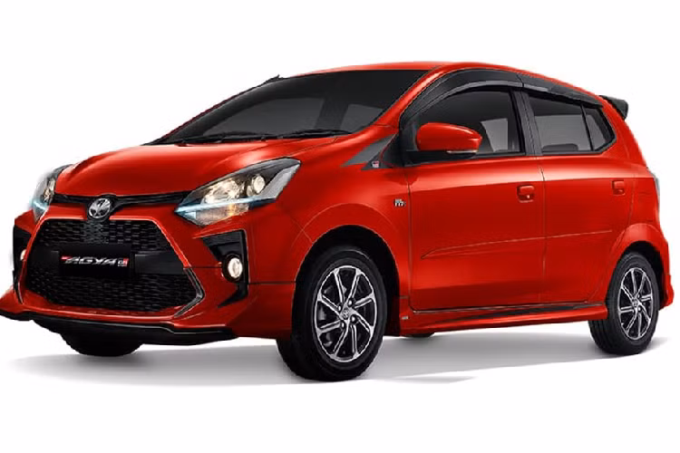 Những trang bị an toàn của xe cũng khá cơ bản với hệ thống chống bó cứng phanh ABS, 2 túi khí, phanh đĩa thông gió phía trước và phanh tang trống đằng sau. Điều này không có gì ngạc nhiên vì Toyota Wigo vốn là xe hạng A giá rẻ. Khi mua Toyota Wigo GR Sport 2022, khách hàng Indonesia có thể chọn bản 1.2 GR Sport M/T hoặc 1.2 GR Sport A/T.