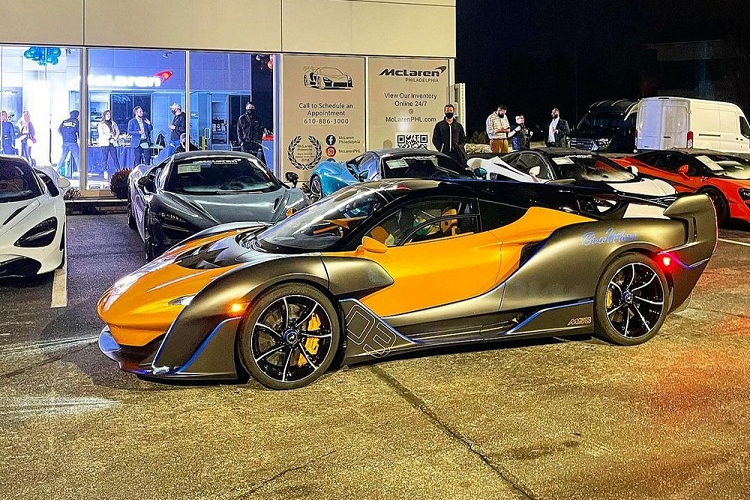 Tuy nhiên, động cơ này đã được tinh chỉnh để sản sinh ra công suất cực đại 824 mã lực, cao hơn Elva 20 mã lực hay 34 mã lực so với McLaren Senna. Đi cùng là mô-men xoắn cực đại của McLaren Sabre 800 Nm. Với sức mạnh này, Sabre có thể đạt tốc độ tối đa lên đến 351 km/h. 