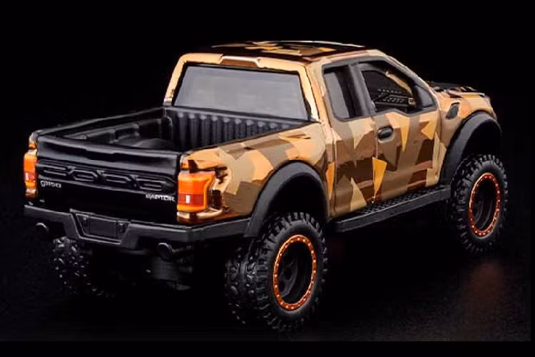 Không rõ Hot Wheels sẽ sản xuất F-150 Raptor 2021 HWC Special Edition với số lượng như thế nào nhưng món đồ chơi đặc biệt này bắt đầu được bán ra từ 10/8/2021 với giá xe Ford F-150 Raptor đồ chơi chỉ 30 USD (khoảng 683.000 đồng).