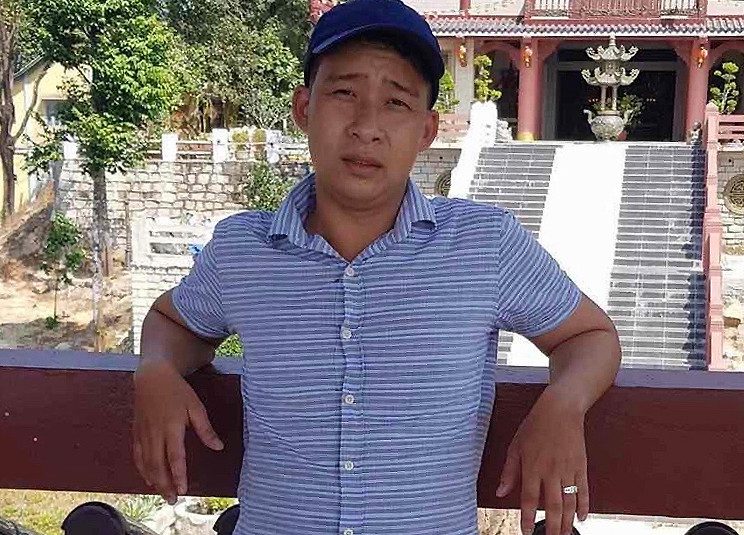 Trong thời gian công tác tại trại giam, Tuấn thi tuyển ngành công an. Với quyền ưu tiên người đang phục vụ trong ngành, đối tượng này trúng cử trường trung cấp công an. Tuấn trở thành một sĩ quan chính quy với cấp bậc thượng úy (cho đến ngày gây án). Từ năm 2015, Tuấn được điều động về công tác tại đội Cảnh sát thi hành án hình sự và hỗ trợ tư pháp (Công an quận 11, TP HCM).