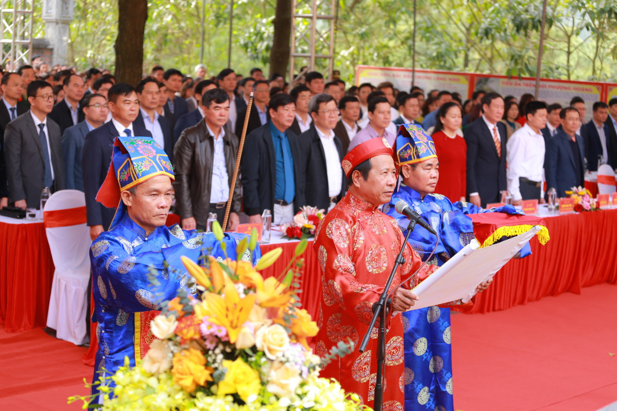 Lễ khai bút đầu Xuân tại đền thờ thầy giáo Chu Văn An thể hiện truyền thống đạo lý uống nước nhớ nguồn, tôn sư trọng đạo của dân tộc Việt Nam và nhằm tỏ lòng thành kính của hậu thế với các bậc tiền nhân, đề cao sự học, trọng trí tuệ của người Việt.
