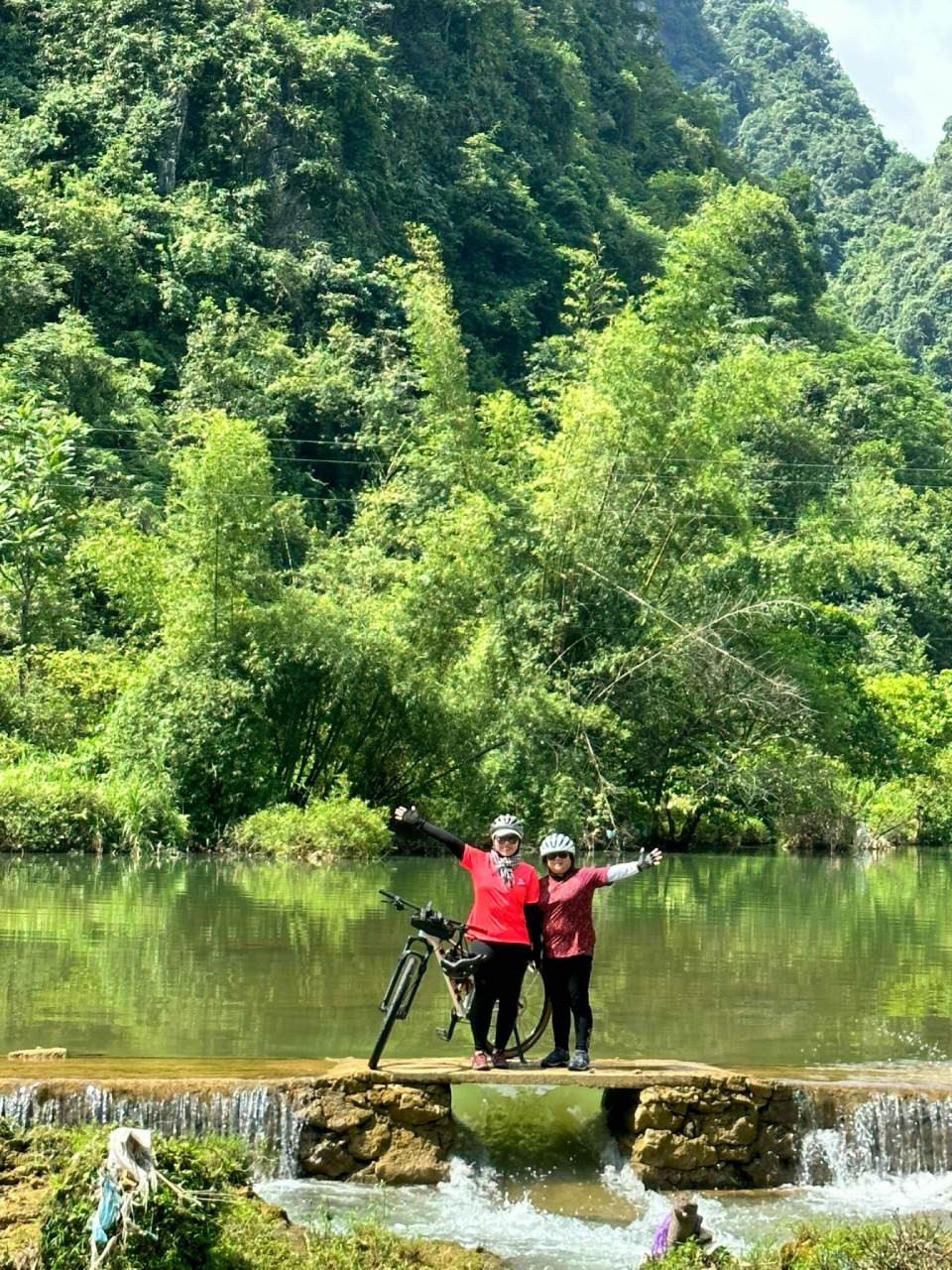 “Nguoi ban duong” dang tin cay tren moi cung duong dap xe-Hinh-4