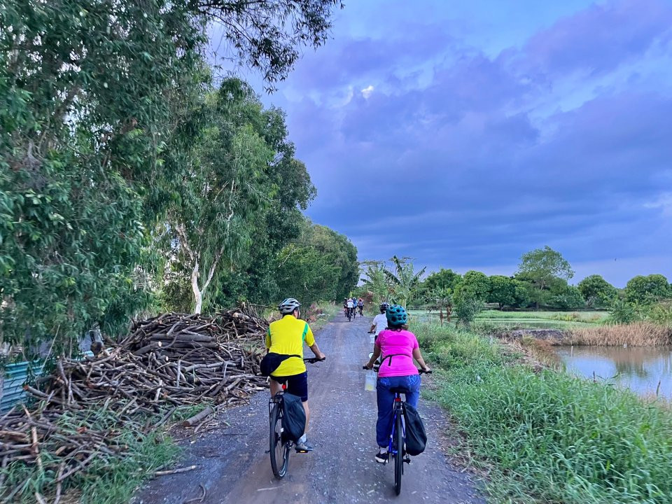 “Nguoi ban duong” dang tin cay tren moi cung duong dap xe-Hinh-3