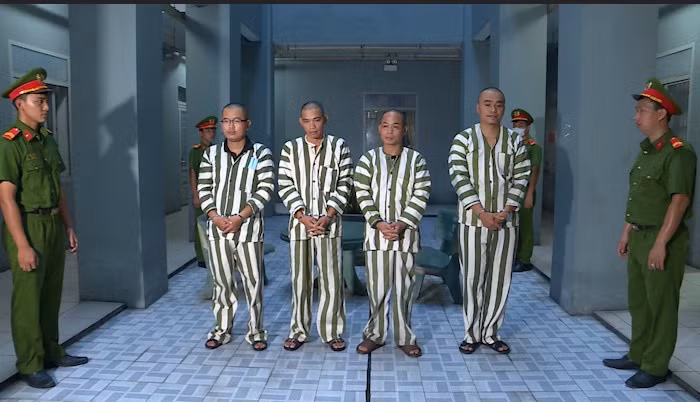  Đường dây mua bán thận thu lợi 12 tỷ đồng: Tháng 10/2023, Cơ quan CSĐT Công an huyện Bình Chánh, TP HCM đã khởi tố vụ án, khởi tố bị can, tạm giam đối với Bùi Tiến Lực (37 tuổi, Ninh Bình), Nguyễn Thanh Phong (33 tuổi, Kiên Giang), Trần Thanh Hoà (32 tuổi, TP Thủ Đức) và Phan Thanh Hải (27 tuổi, Đồng Nai) về tội “Mua bán bộ phận cơ thể người”.