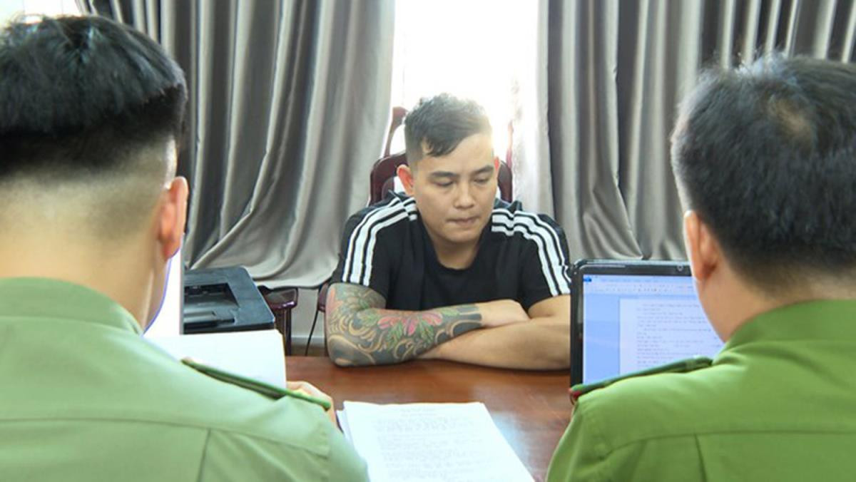  Mỗi quả thận có giá 800 triệu - 1,3 tỷ đồng: Tháng 11/2023, khi triệt phá đường dây tổ chức mang thai hộ lớn nhất khu vực miền Trung – Tây Nguyên, Công an tỉnh Thừa Thiên - Huế đã phát hiện triệt phá mua bán thận tại Thừa Thiên Huế của hai đối tượng Trần Tuấn Anh (1992, Hà Nam) và Trần Việt Thành (1996, Bắc Kạn). Theo đó, từ năm 2018, Anh đến Bệnh viên Trung ương Huế, vào khoa thận để tìm kiếm bệnh nhân có nhu cầu ghép thận, để lại số điện thoại và rao giá mỗi quả thận 800 triệu - 1,3 tỷ đồng. Anh tìm người có nhu cầu bán thận qua trung gian là Trần Việt Thành. Mỗi trường hợp bán thận thành công, Anh chi trả cho Thành từ 100 triệu đến 110 triệu đồng.