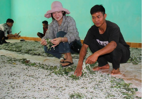 Nong dan Chu Se thu 1 ty dong/nam voi nghe trong dau, nuoi tam-Hinh-4