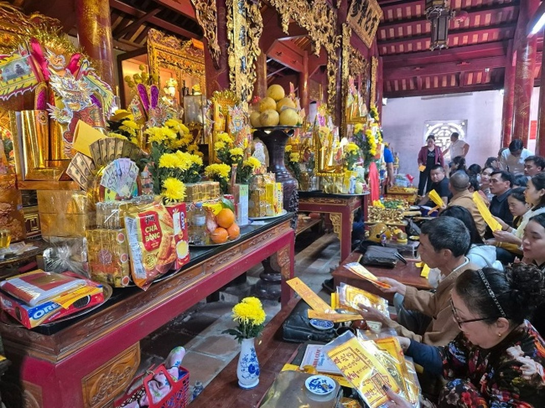 Đền Ông Hoàng Mười được UBND tỉnh Nghệ An xếp hạng Di tích Lịch sử văn hóa vào năm 2002; công nhận Điểm Du lịch văn hóa tâm linh năm 2018. Đặc biệt, năm 2019, Lễ hội Đền Ông Hoàng Mười được Bộ Văn hóa, Thể thao và Du lịch công nhận là Di sản Văn hóa phi vật thể quốc gia. 