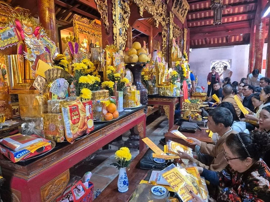 Đền Ông Hoàng Mười được UBND tỉnh Nghệ An xếp hạng Di tích Lịch sử văn hóa vào năm 2002; công nhận Điểm Du lịch văn hóa tâm linh năm 2018. Đặc biệt, năm 2019, Lễ hội Đền Ông Hoàng Mười được Bộ Văn hóa, Thể thao và Du lịch công nhận là Di sản Văn hóa phi vật thể quốc gia. 