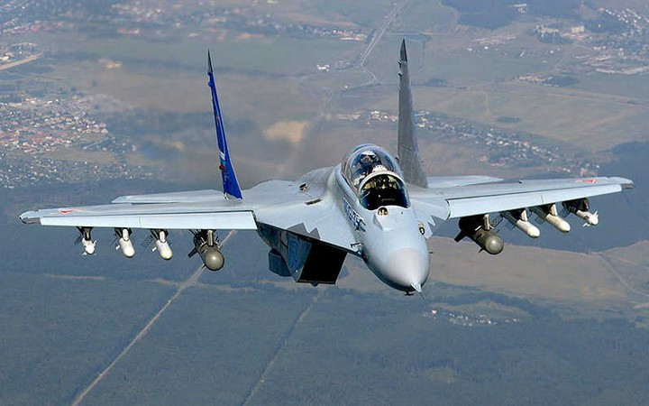 Nó có thể theo dõi đồng thời 30 mục tiêu và dẫn đường cho tên lửa tấn công cùng lúc 6 mục tiêu khác nhau. Ngoài ra, loại radar mới này có khả năng làm việc tốt trong mọi điều kiện thời tiết và không bị gây nhiễu bởi các hệ thống điện tử của đối phương.