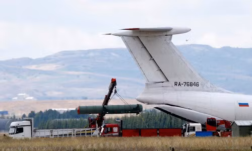 Việc tính toán giữa lợi ích khi giải phóng tỉnh Idlib, ít hơn nhiều so với lợi ích kinh tế mà Thổ Nhĩ Kỳ mang lại; nhất là khi Nga đang bị phương Tây cấm vận như hiện nay, nên Nga dễ dàng có thỏa hiệp. Có thể thấy ở đây, quyền tự quyết của một quốc gia phải nằm trong tay chính họ và không bị chi phối bởi các quốc gia khác; bất kỳ quốc gia nào cũng hành động vì lợi ích quốc gia, dân tộc và điều đó không có ngoại lệ.