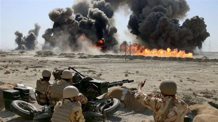 Truyền thông khu vực Trung Đông cho biết, đêm 11/1, lực lượng vũ trang Iran (Vệ binh cách mạng Hồi giáo) và đồng minh đã phát động một cuộc tấn công quy mô lớn chống lại lính đánh thuê Mỹ ở Đông Bắc Syria.