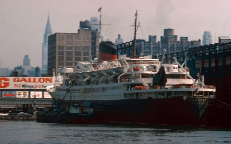 Tàu SS Flandre trên sông Hudson. Ảnh: Vintag.es.