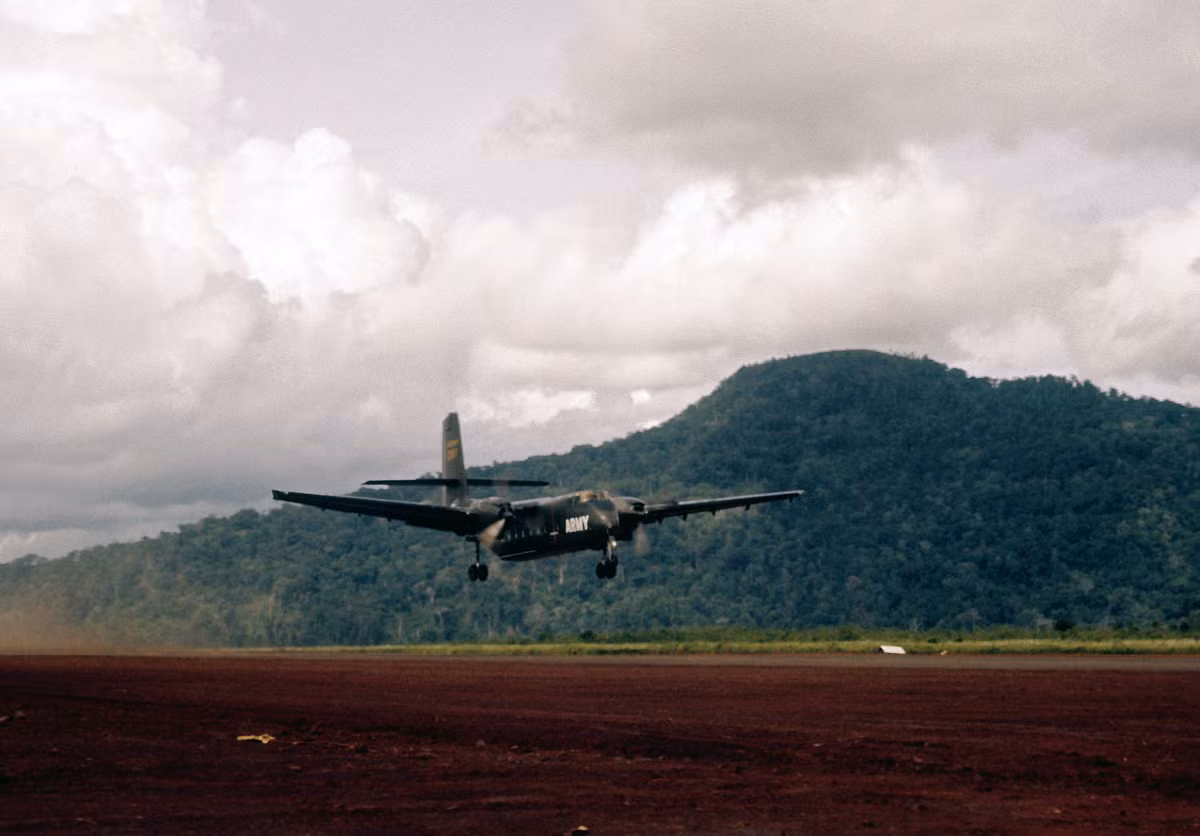 Sân bay Sông Bé ở Tây Bắc núi Bà Rá, Phước Long. Ảnh: Smugmug.com.