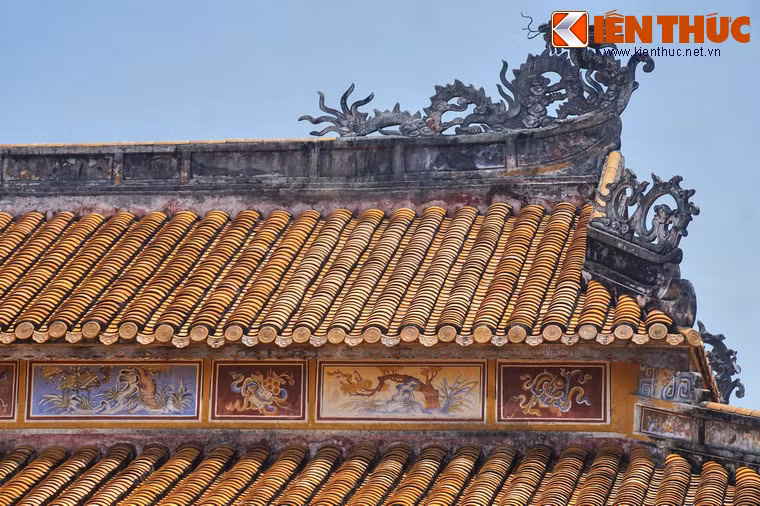 Thế Tổ Miếu được xây dựng trong 2 năm (1821-1822), ban đầu chỉ dành để thờ vua Gia Long - Thế Tổ Cao Hoàng Đế (vì thế mới có tên gọi Thế Tổ Miếu). Về sau miếu trở thành nơi để thờ cúng tất cả các vị vua của triều Nguyễn.