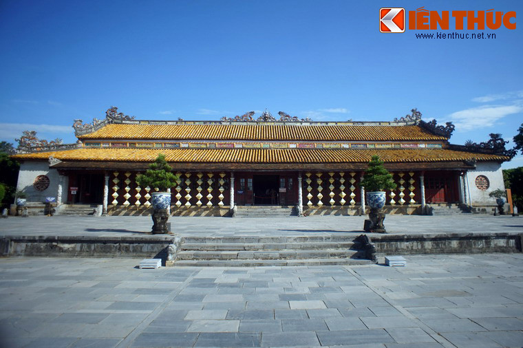 4. Nằm ở trung tâm của Hoàng Thành Huế, điện Thái Hòa được coi là biểu tượng cho quyền lực của nhà Nguyễn. Ít ai biết rằng, cung điện này cũng gắn liền với những con số 9.