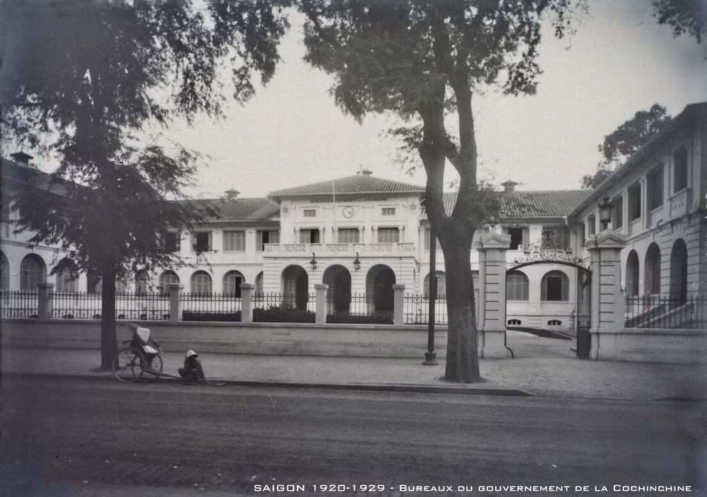 Dinh Thượng thư Nội vụ ở góc Catinat - De Lagrandière (Đồng Khởi - Lý Tự Trọng). Ảnh tư liệu.