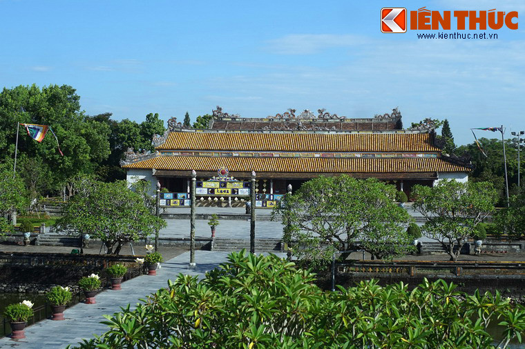 Là công trình quan trọng nhất trong khu vực Hoàng thành Huế, điện Thái Hòa là nơi đăng quang và trị vì đất nước của các vị vua nhà Nguyễn trong hơn 100 năm.