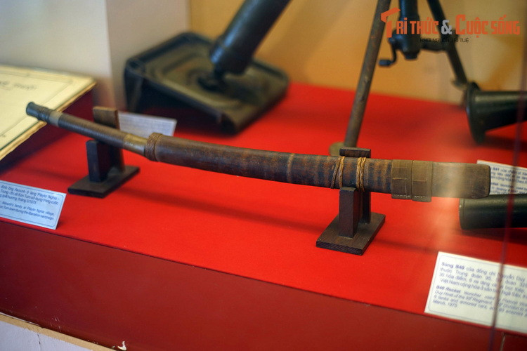 Kiếm của gia đình ông Akounh, Pleitơ Nghia, thị xã Kon Tum, sử dụng trong cuộc nổi dậy giải phóng quê hương, tháng 3/1975.