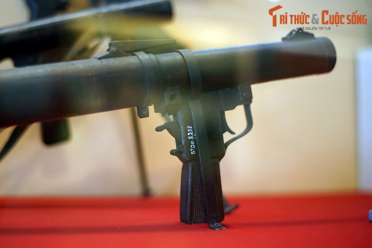 Súng B40 của đồng chí Nguyễn Duy Hoạt - Trung đội phó thuộc Trung đoàn 95, Sư đoàn 325, sử dụng tiêu diệt 30 hỏa điểm, 6 xe tăng và xe bọc thép, 80 binh sĩ địch ở sân bay Ngã Sáu (Buôn Ma Thuột), tháng 3/1975.