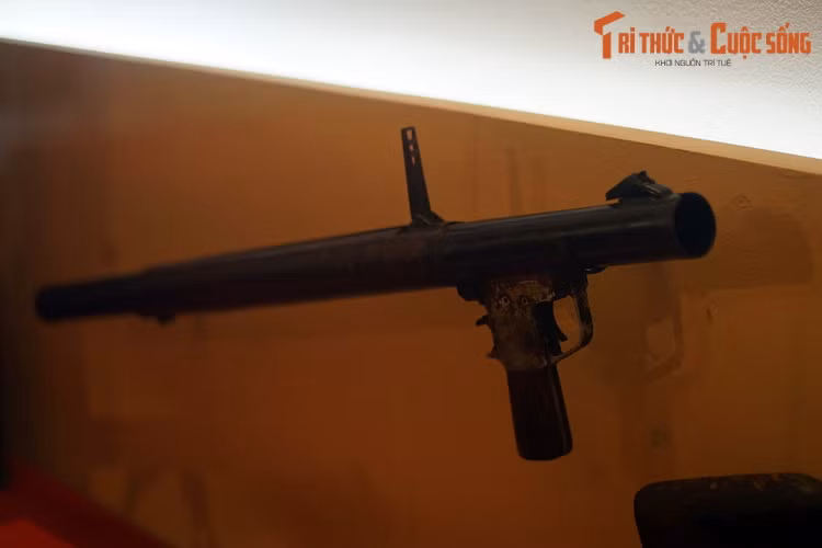 Súng B40 của chiến sĩ Sư đoàn 304 sử dụng khi tham gia giải phóng Đà Nẵng, 29/3/1975.