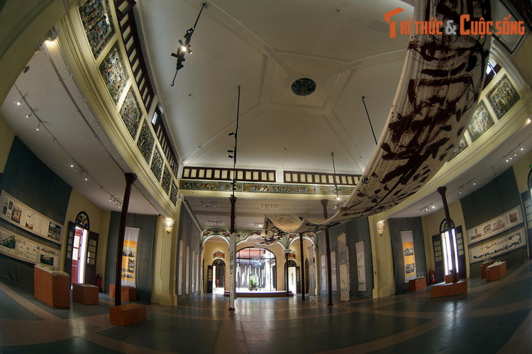 Từ cuối năm 2018, trường mẫu giáo bắt đầu được di dời để trùng tu toàn diện kiến trúc cổ đặc sắc nhất phố Hàng Buồm. Cuối năm 2021, công trình khánh thành trong vai trò một trung tâm triển lãm nghệ thuật, với tên gọi chính thức là Trung tâm văn hóa nghệ thuật 22 Hàng Buồm.